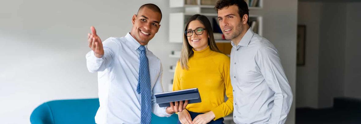 Realtor with clients